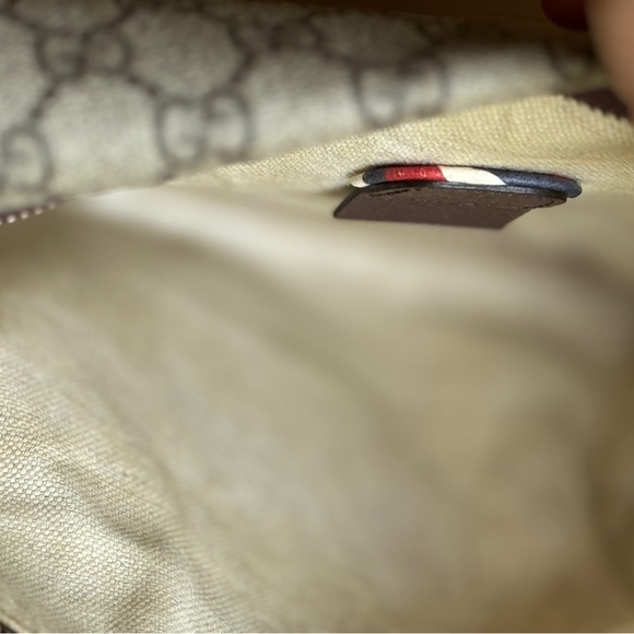 GUCCI COURIER ZIP BUM BAG WITH APPLIQUÉS - Picture 14 of 16